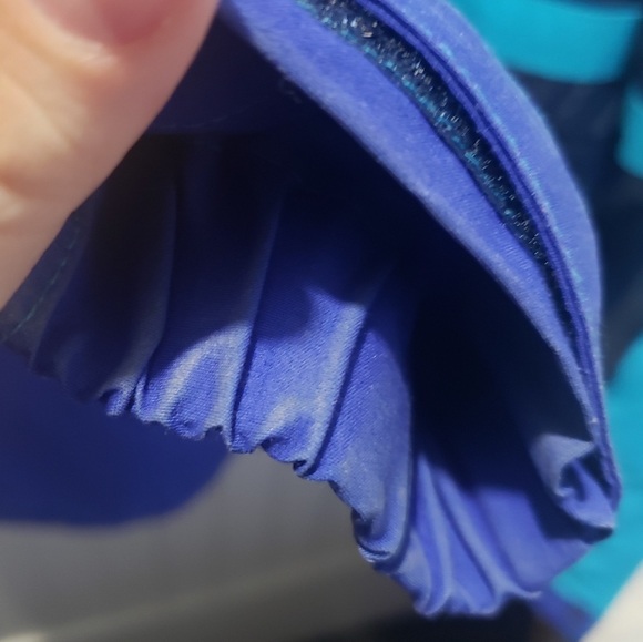 L.l - Picture 9 of 10